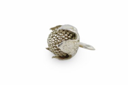Silver organic cast bery